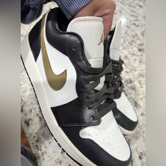 ✨sold✨Nike Air Jordan Sneakers Women’s size 9.5 - Picture 9 of 12